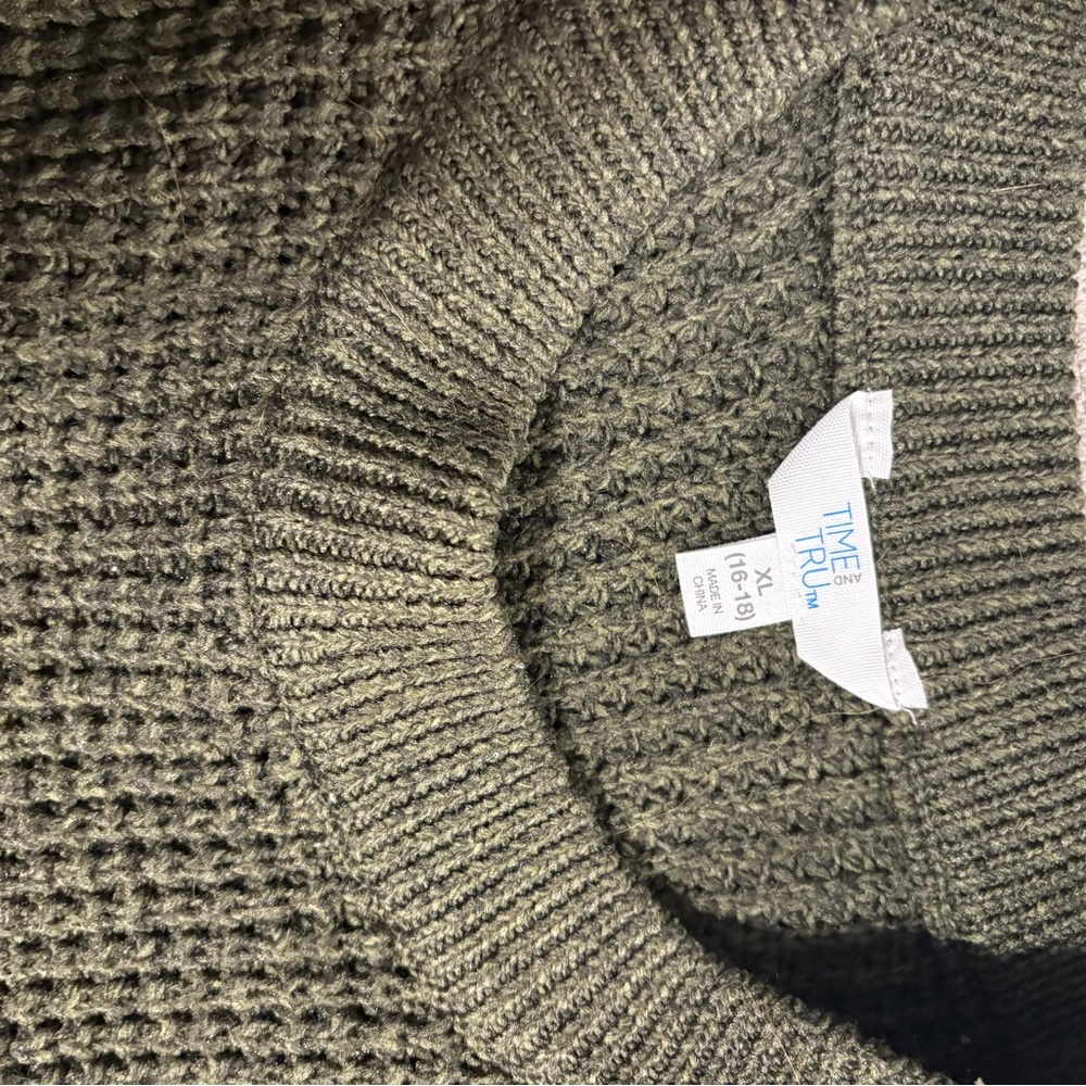 Time and Tru Forest Green Waffle Knit Pullover
